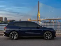 BMW iX — 侧面