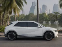 Hyundai Ioniq 5 — side