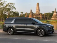 Kia Carnival — 측면