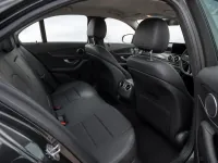 Mercedes-Benz C 220 d — 실내