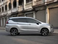 Mitsubishi Xpander — पार्श्व