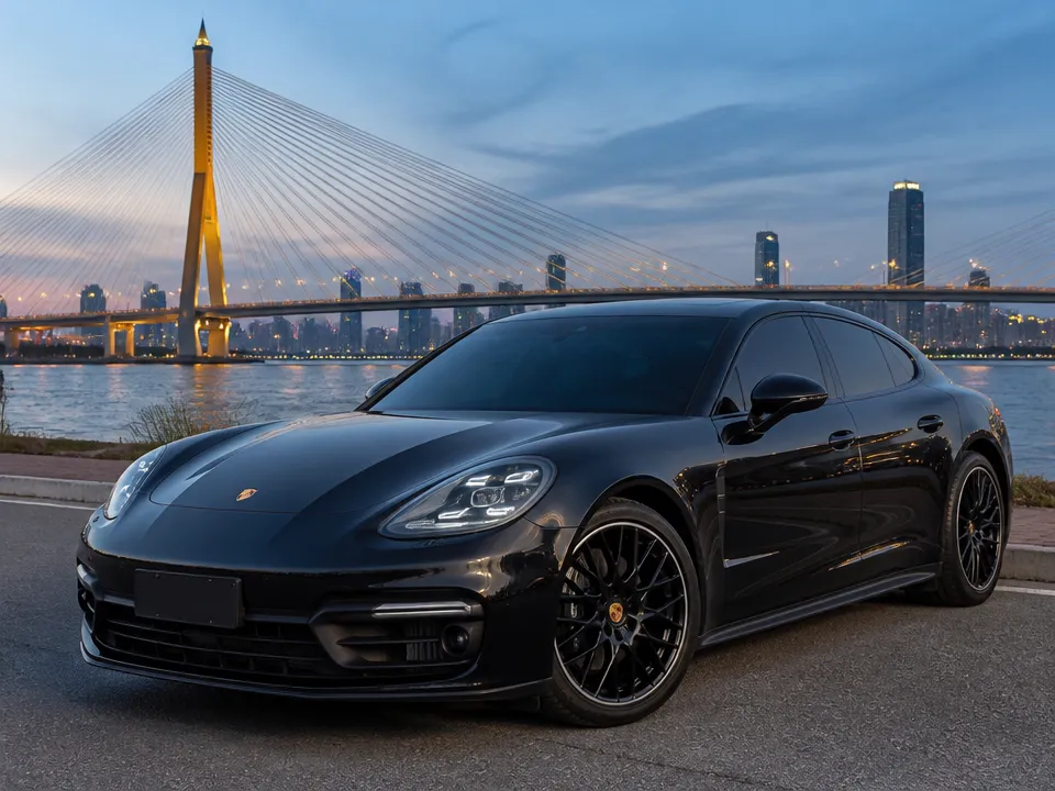 Porsche Panamera — location de voiture en Thaïlande