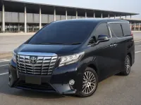 Toyota Alphard — सामने
