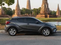 Toyota C-HR — 측면