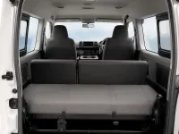 Toyota Commuter — 실내