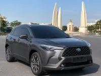 Toyota Corolla Cross Hybrid — सामने