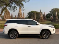 Toyota Fortuner — 측면