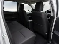Toyota Hilux Revo Smart Cab — आंतरिक