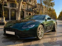 Aston Martin Vantage — 正面