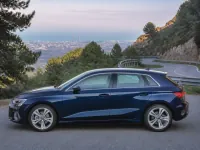 Audi A3 — seitlich