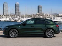 Audi Q8 S Line — 侧面
