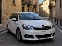 Citroen C4 — front
