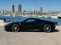 Ferrari 296 GTB — 侧面