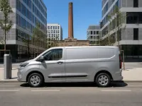 Ford Transit Custom — seitlich