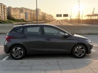 Hyundai i20 — 侧面