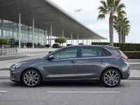 Hyundai i30 — 侧面