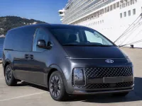 Hyundai Staria — vorn