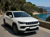 Jeep Compass — vorn