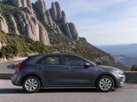 Kia Rio — seitlich