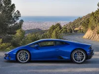 Lamborghini Huracan — side