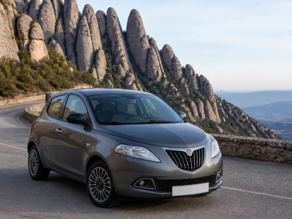 Lancia Ypsilon — car rental in Barcelona