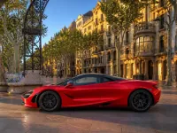 McLaren 720S — side