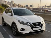 Nissan Qashqai — vorn