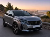 Peugeot 3008 — спереди