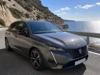 Peugeot 308 — 正面