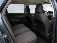 Peugeot 5008 — салон