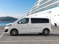 Peugeot Traveller — seitlich