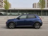Renault 5 E-Tech — side