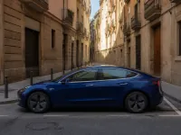 Tesla Model 3 — side