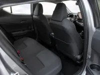 Toyota C-HR — 内饰
