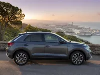 Volkswagen T-Roc — сбоку