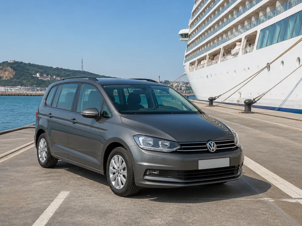 Volkswagen Touran — car rental in Barcelona