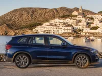 BMW X1 — сбоку