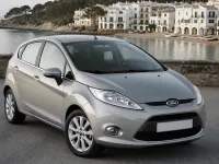 Ford Fiesta — спереди