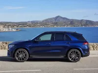 Mercedes-Benz AMG GLE 53 — сбоку
