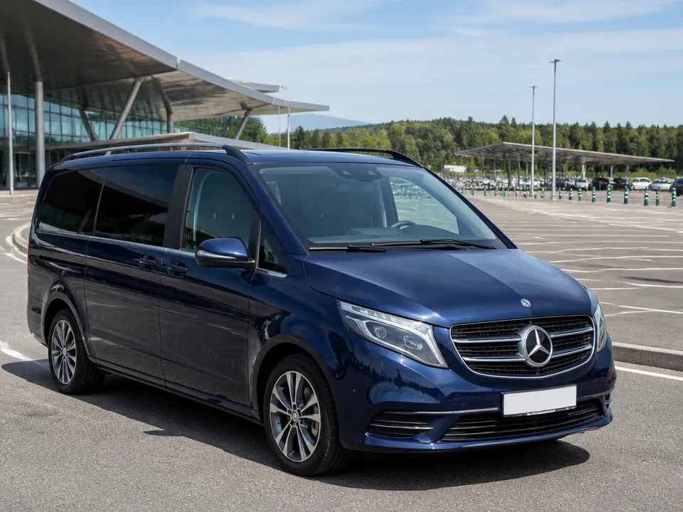 Mercedes-Benz V-Class 250d — Mietwagen an der Costa Brava