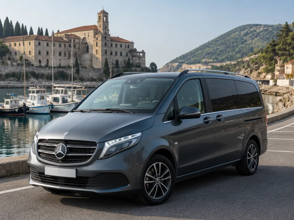 Mercedes-Benz Vito Tourer — Mietwagen an der Costa Brava