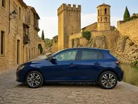Peugeot 208 — lateral