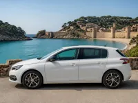 Peugeot 308 — side
