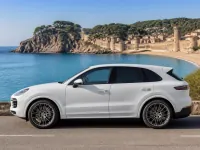 Porsche Cayenne — seitlich