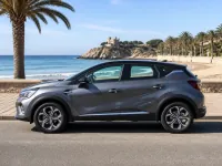 Renault Captur — side