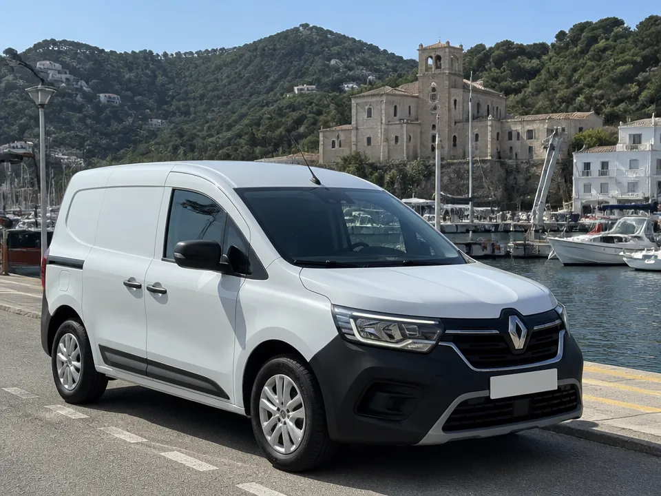 Renault Kangoo Van — Mietwagen an der Costa Brava