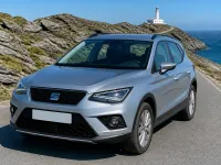 Seat Arona — frontal