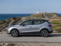 Seat Arona — lateral