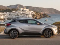 Toyota C-HR — lateral