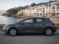 Toyota Corolla — seitlich